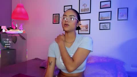 Snapshot of alice_simmons chatting on 09/15/25, 12:05 alice_simmons online show from 09/15/25, 12:05