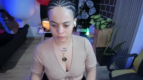 Snapshot of alice_star7 chatting on 12/19/24, 11:25 Alice online show from 12/19/24, 11:25