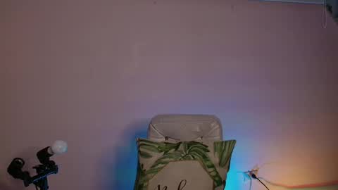 Snapshot of alice_steffen chatting on 02/18/25, 02:59 evedam online show from 02/18/25, 02:59