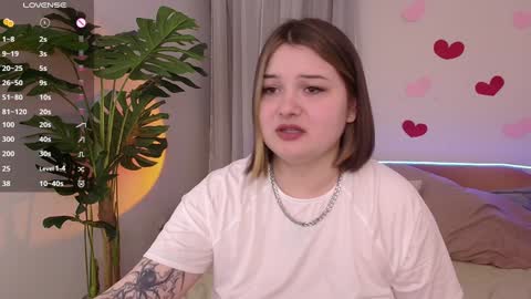 Snapshot of alice_walters chatting on 02/07/25, 03:52 Alice online show from 02/07/25, 03:52