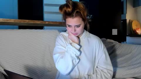 Alice online show from 11/05/25, 04:18