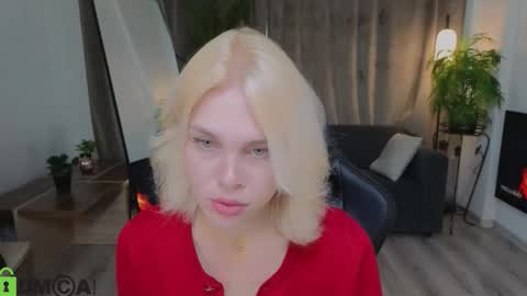 Snapshot of alice_whiteflower chatting on 10/14/25, 08:04 Alice online show from 10/14/25, 08:04