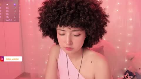 Alice  online show from 11/11/25, 06:08