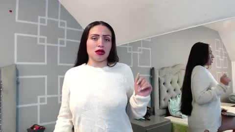 aliceblack7 online show from 10/28/25, 11:25