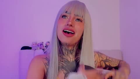 Alice  online show from 11/17/25, 08:03