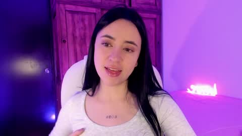 Snapshot of alicee_2 chatting on 01/31/25, 04:59 Aliceee .. 97YP9VWGZHrefnav wishlist lists 1 online show from 01/31/25, 04:59