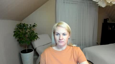 Alicee online show from 01/10/25, 07:32