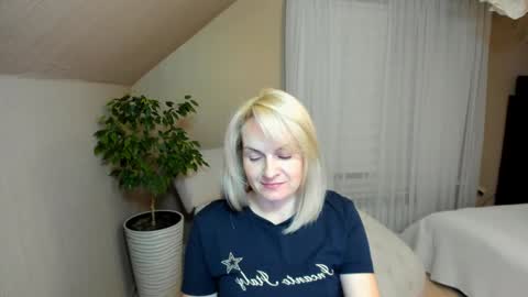 Alicee online show from 01/12/25, 07:42