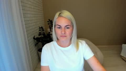 Alicee online show from 09/12/25, 02:50