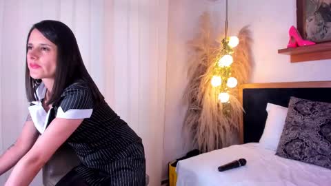 Snapshot of alicee_milf_ chatting on 03/05/25, 02:12 Aleja online show from 03/05/25, 02:12