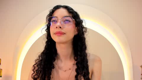 Snapshot of alicee_rodriguez chatting on 12/16/24, 11:07 alice online show from 12/16/24, 11:07