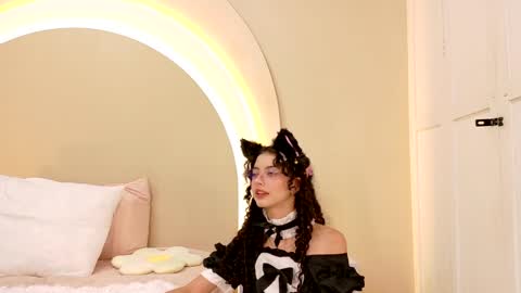 Snapshot of alicee_rodriguez chatting on 01/25/25, 10:50 alice online show from 01/25/25, 10:50