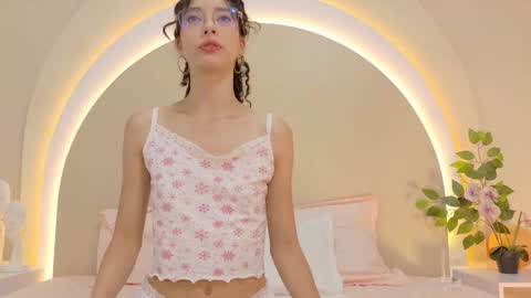 alice online show from 11/18/25, 06:23