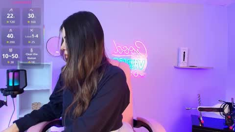 Alice online show from 10/13/25, 12:27