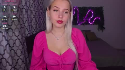 Snapshot of alicefreman chatting on 12/16/24, 10:40 Alice online show from 12/16/24, 10:40