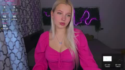 Snapshot of alicefreman chatting on 01/06/25, 10:02 Alice online show from 01/06/25, 10:02