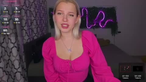 Snapshot of alicefreman chatting on 01/06/25, 01:19 Alice online show from 01/06/25, 01:19