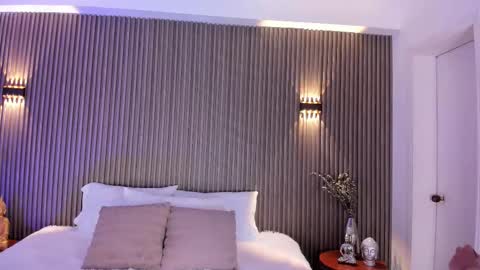 Alice  online show from 10/10/25, 04:11