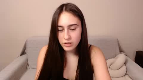 Snapshot of alicekollt chatting on 12/31/24, 12:21 alicekollt online show from 12/31/24, 12:21