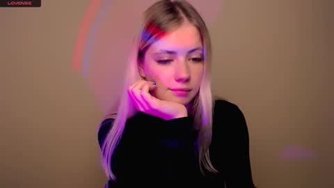 Snapshot of alicemeow_ chatting on 10/01/25, 11:27 Alice online show from 10/01/25, 11:27