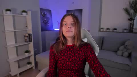 Alice online show from 10/08/25, 02:20