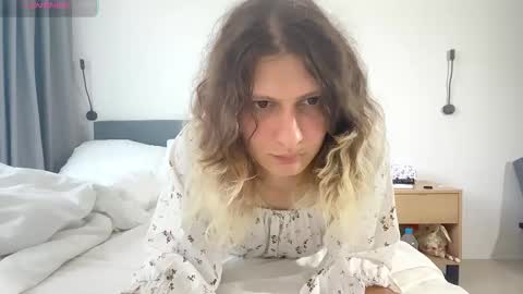 AlicePinkhead online show from 10/07/25, 06:10