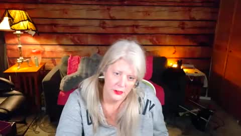 Alices Curiosity online show from 10/31/25, 03:29