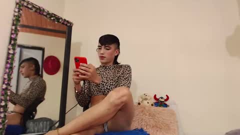 Snapshot of aliceusher_1 chatting on 01/30/25, 07:15 J Ruiz online show from 01/30/25, 07:15