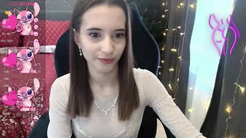 Snapshot of aliceweiss_ chatting on 11/20/25, 08:25 Alice online show from 11/20/25, 08:25