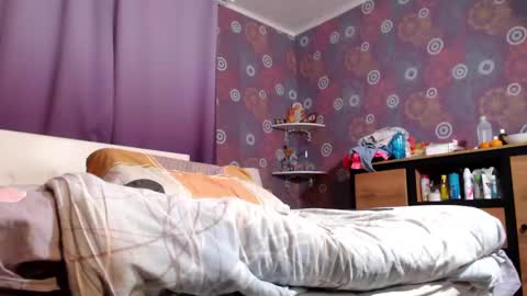 alicewetsquirt online show from 02/18/25, 04:16