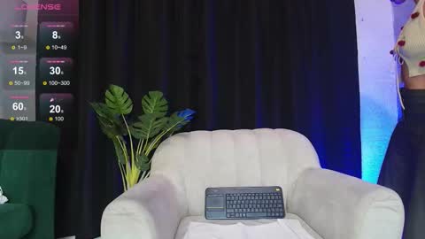 Salome online show from 11/06/25, 11:44