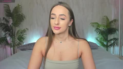 Mia online show from 02/03/25, 01:52