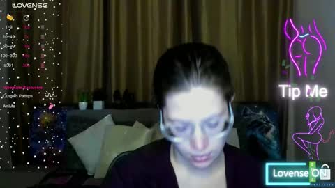 Alicia online show from 10/24/25, 06:32