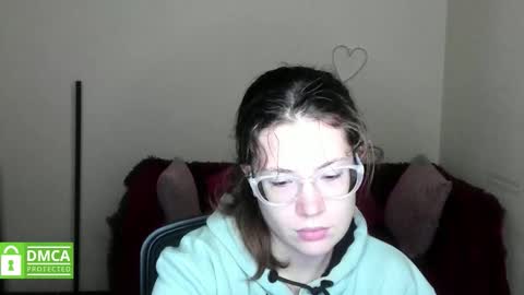 Alicia online show from 10/27/25, 12:09