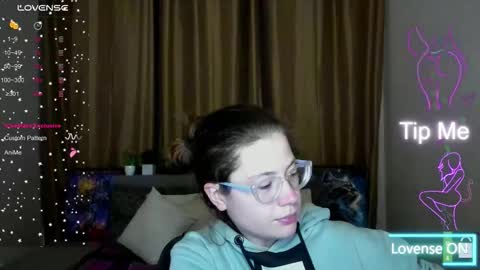 Alicia online show from 10/29/25, 06:31