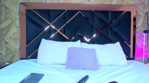 Snapshot of alicia_jerez1 chatting on 11/09/25, 04:44 Alice online show from 11/09/25, 04:44