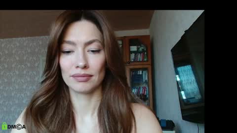 Alicia online show from 10/27/25, 07:12