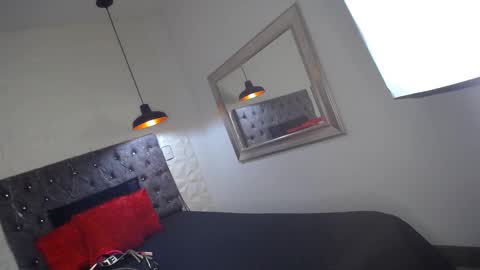 Snapshot of alicia_wonder_dl chatting on 02/01/25, 12:16 Ali online show from 02/01/25, 12:16