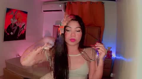 Snapshot of aliciabiden chatting on 01/13/25, 04:28 aliciabiden online show from 01/13/25, 04:28