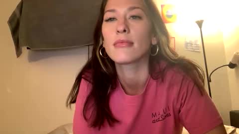 Snapshot of aliciacolette123 chatting on 10/30/25, 05:02 teacherspet69 online show from 10/30/25, 05:02