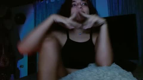 Snapshot of aliciaencalzonesazules chatting on 01/08/25, 05:16 Chris online show from 01/08/25, 05:16
