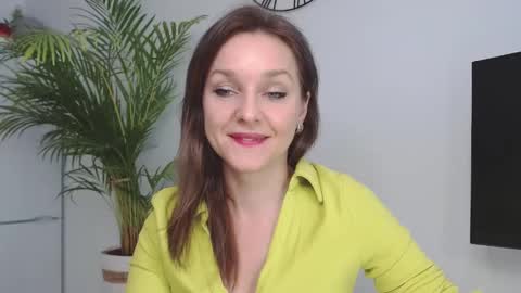 Snapshot of alicialux chatting on 01/07/25, 11:16 Alicia online show from 01/07/25, 11:16