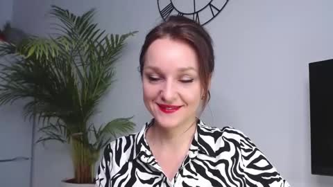 Snapshot of alicialux chatting on 01/08/25, 07:55 Alicia online show from 01/08/25, 07:55