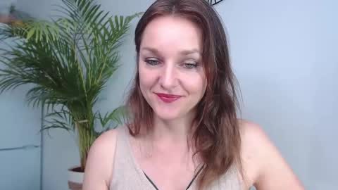 Snapshot of alicialux chatting on 01/15/25, 11:10 Alicia online show from 01/15/25, 11:10
