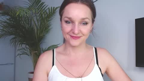 Snapshot of alicialux chatting on 01/23/25, 11:26 Alicia online show from 01/23/25, 11:26