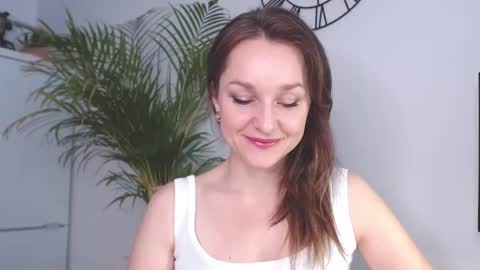 Snapshot of alicialux chatting on 02/03/25, 08:02 Alicia online show from 02/03/25, 08:02