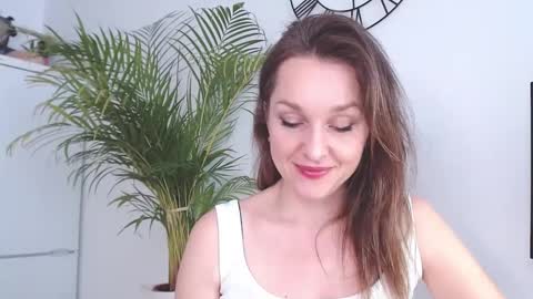 Snapshot of alicialux chatting on 02/03/25, 11:09 Alicia online show from 02/03/25, 11:09