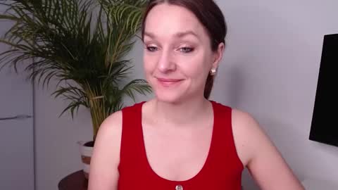 Snapshot of alicialux chatting on 03/04/25, 07:51 Alicia online show from 03/04/25, 07:51