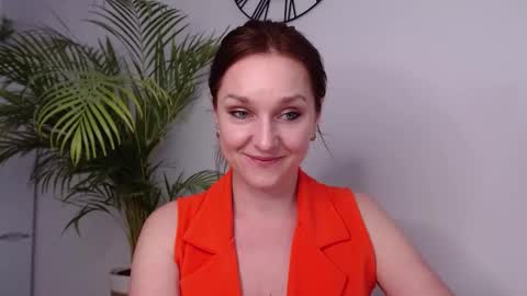 Snapshot of alicialux chatting on 03/12/25, 11:09 Alicia online show from 03/12/25, 11:09