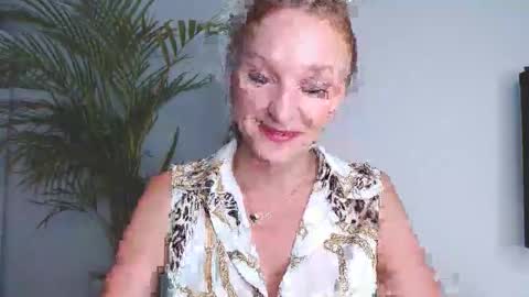 Snapshot of alicialux chatting on 10/01/25, 06:08 Alicia online show from 10/01/25, 06:08